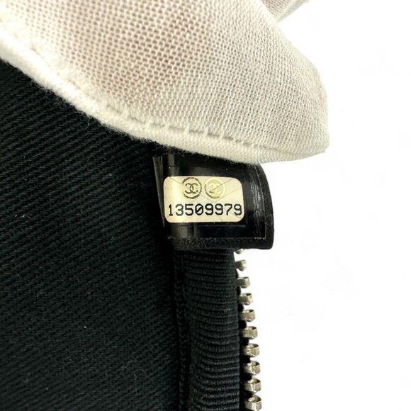 Authentic CHANEL CC Quilted Nylon Luggage Carry-on Trolley Wheels Travel Bag - Picture 16 of 16